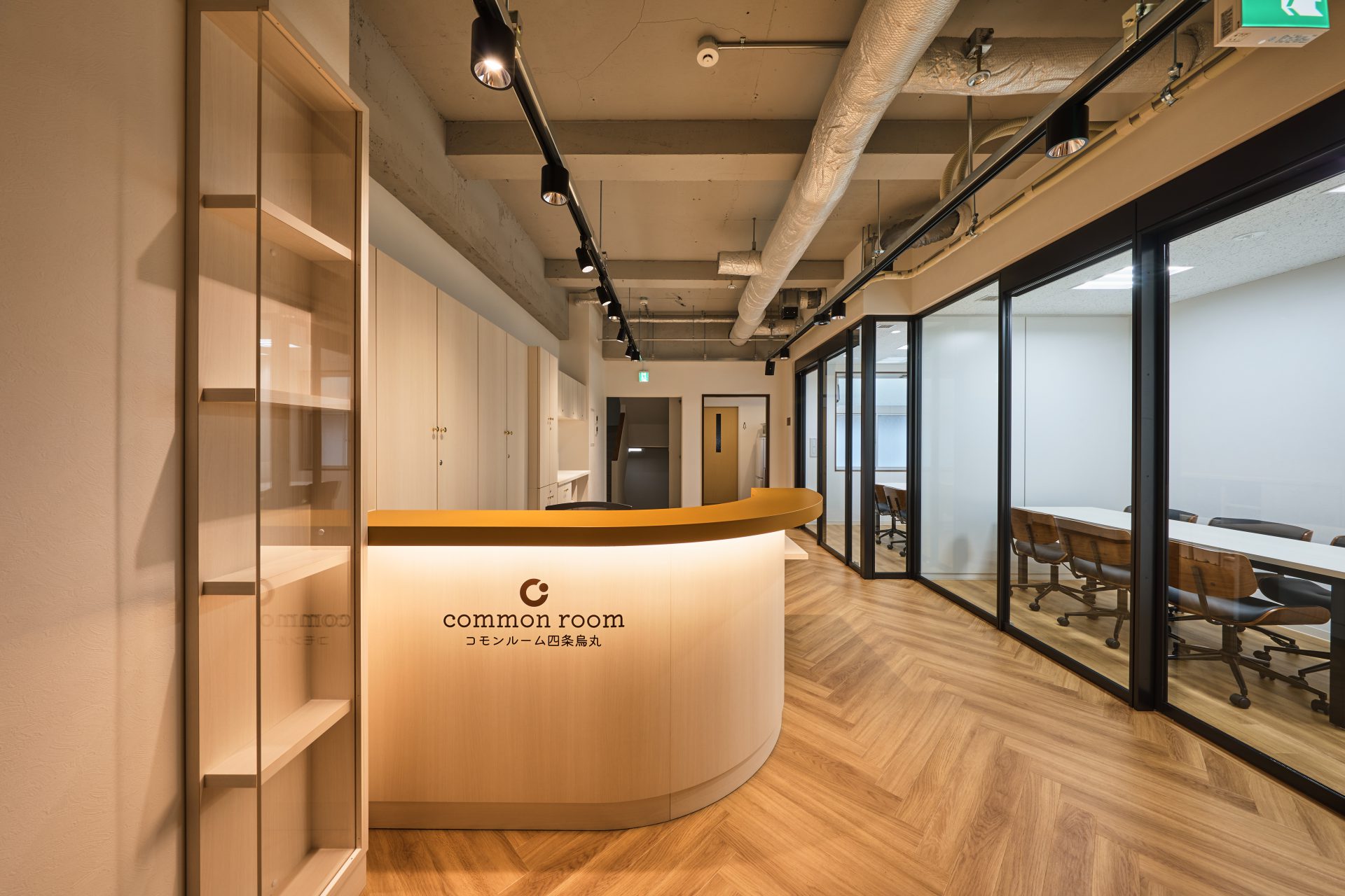コモンルーム四条烏丸 受付（株式会社SHIMOHA 本社）