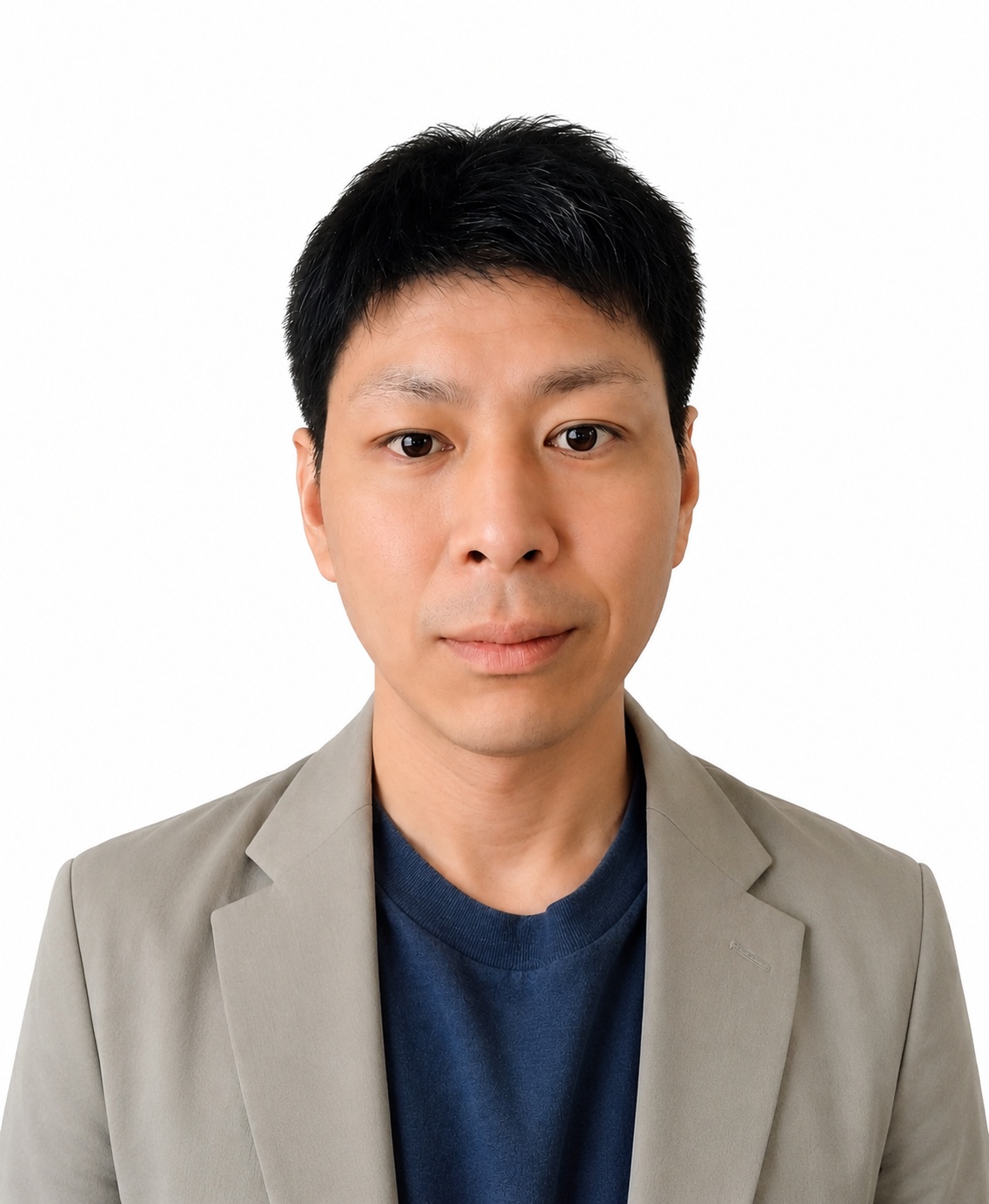 株式会社SHIMOHA 代表取締役 下畠弘也 ポートレート（ジャケット着用、白背景）